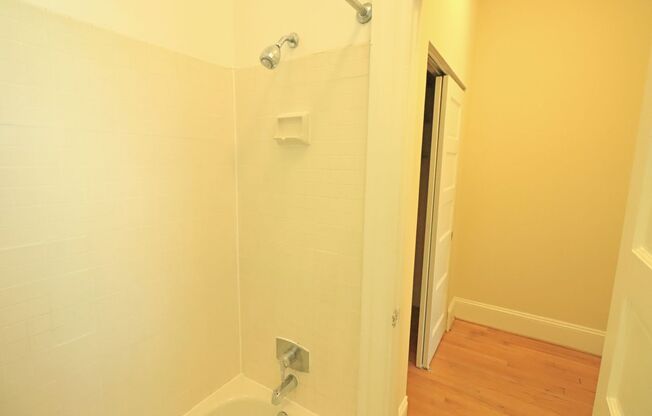 Studio, 1 bath, $2,095, Unit A202