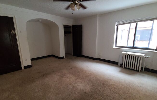1 bed, 1 bath, 1 sqft, $975, Unit PRI - 308