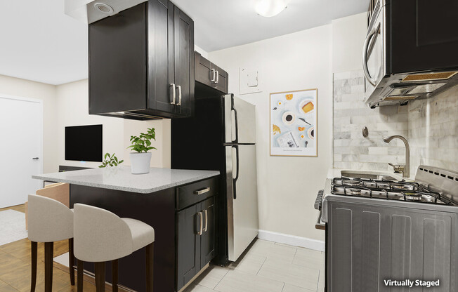1 bed, 1 bath, 750 sqft, $4,950, Unit 9L