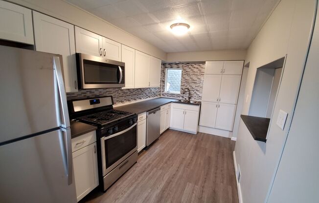 3 beds, 1 bath, $1,500, Unit Allentown