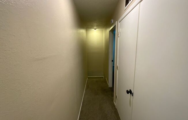 *Owner Broker* 2 Bedroom Townhome Available Near Montgomery Blvd NE & Louisiana Blvd NE!