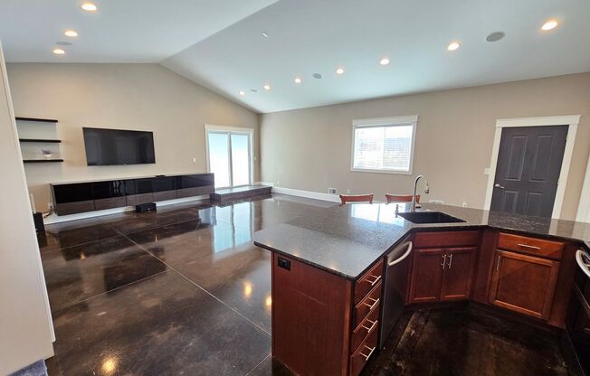 10203A White Birch Lane, Island City, Oregon 97850