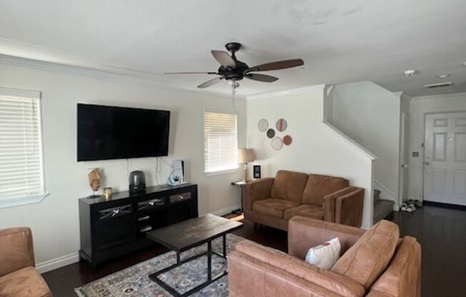 Beautiful, Spacious Home with solar-Desirable area in Lake Elsinore-34240 Belfair Way, Lake Elsinore, CA 92532
