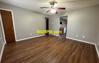 2 beds, 1 bath, 800 sqft, $725