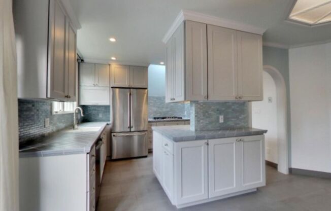 Spacious Four Bedroom Home in Lone Mountain