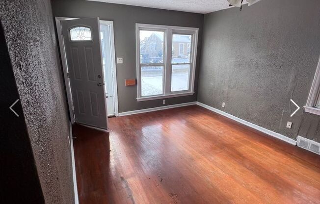 12814 ERWIN AVE