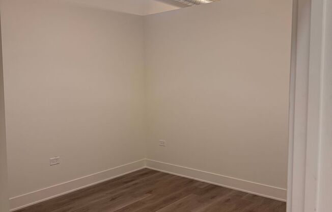 1 bed, 1 bath, 581 sqft, $2,349, Unit 702