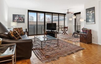 1 bed, 1.5 baths, 948 sqft, $5,800, Unit 16F