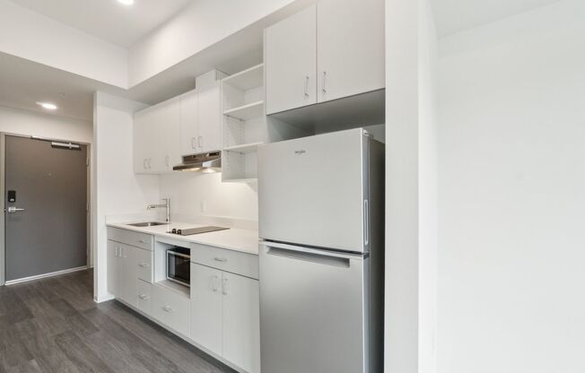 Studio, 1 bath, 286 sqft, $1,280, Unit 211