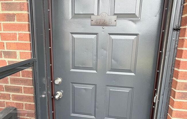 2 beds, 1 bath, 800 sqft, $1,025, Unit 472-B