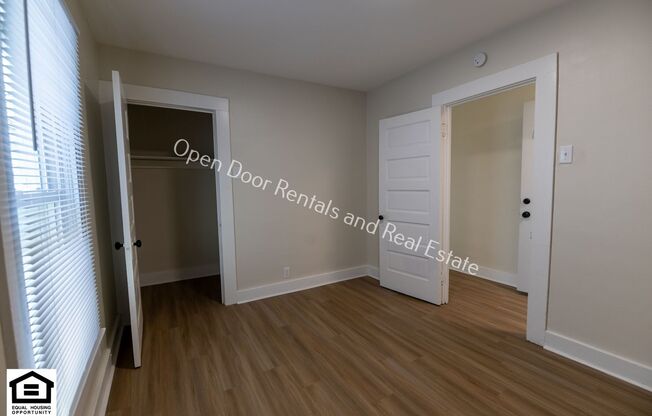 1 bed, 1 bath, 891 sqft, $895, Unit 2516 S Lafayette St