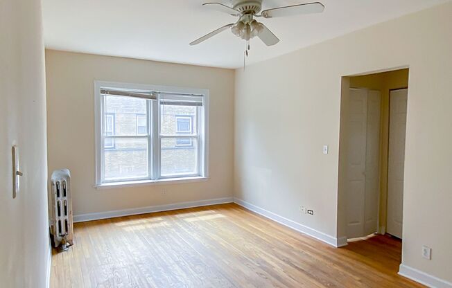 1 bed, 1 bath, 545 sqft, $1,895, Unit 3926-3W