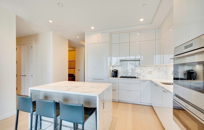 2 beds, 2.5 baths, 1,609 sqft, $10,800, Unit 4305
