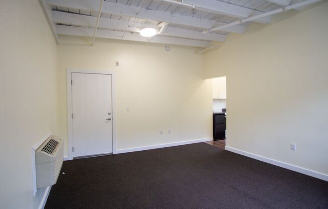 Studio, 1 bath, $1,075, Unit 200