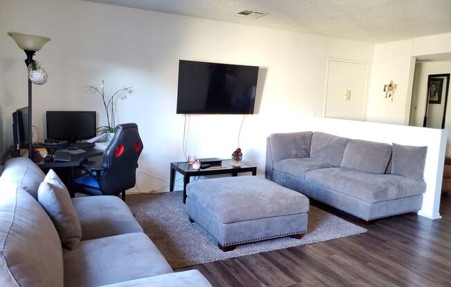 1 bed, 1 bath, 832 sqft, $2,190, Unit 070