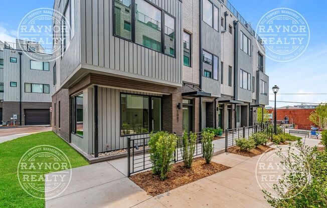1007 HUNDLEY PL