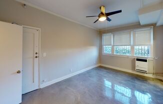 Studio, 1 bath, 400 sqft, $1,495, Unit 32