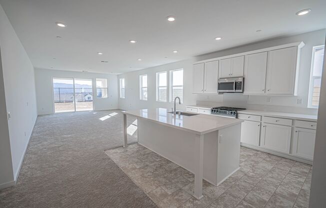 New Construction - Modern 4-Bedroom Single Story Home in the Gated Williams Ranch Community of Castaic