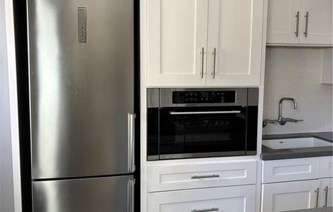 Charming Studio with Vintage Appeal