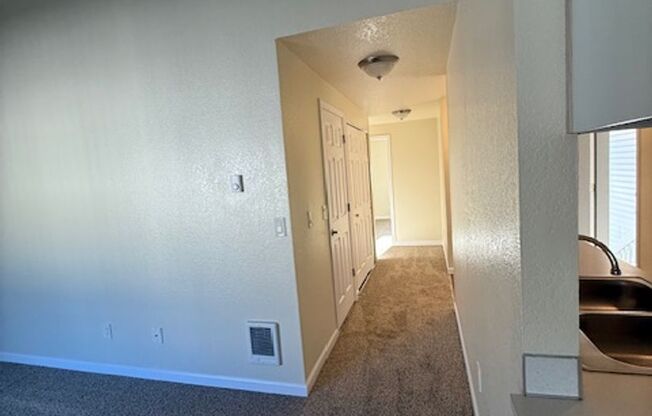 2 beds, 2 baths, 1,100 sqft, $1,525, Unit 183-114