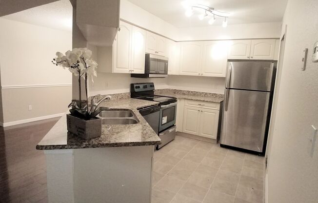 2 beds, 2 baths, $1,650, Unit # 12200