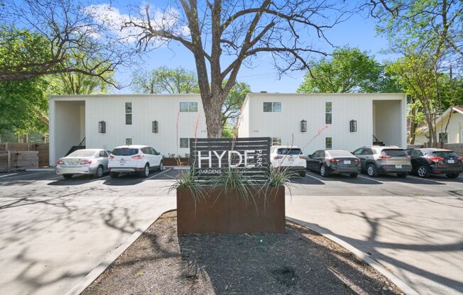 4103 Speedway, Unit 203