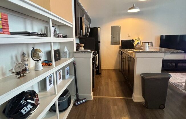 1 bed, 1 bath, 600 sqft, $1,599, Unit 420