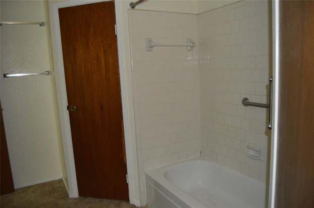 4929 MDW PL DR