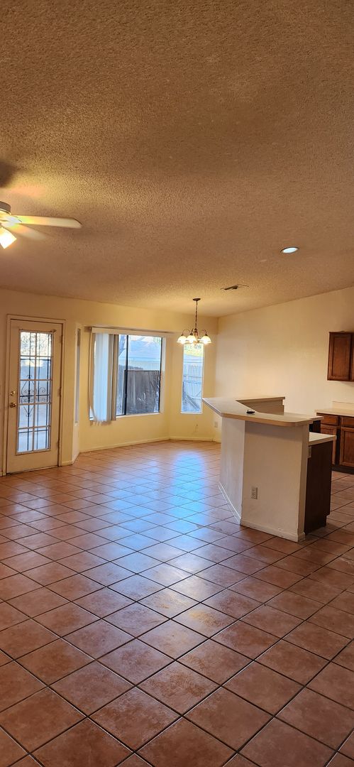 3 beds, 2 baths, $1,495