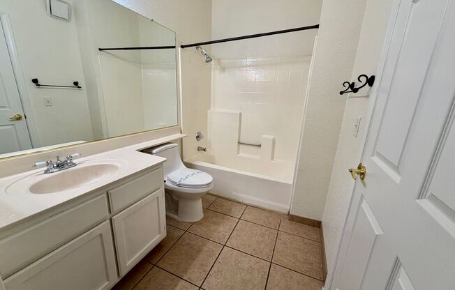 2 beds, 2 baths, $1,525, Unit # 515