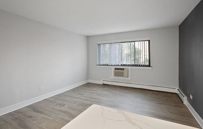 Studio, 1 bath, 275 sqft, $1,395, Unit 342