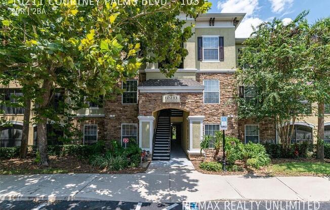 10211 COURTNEY PALMS BLVD