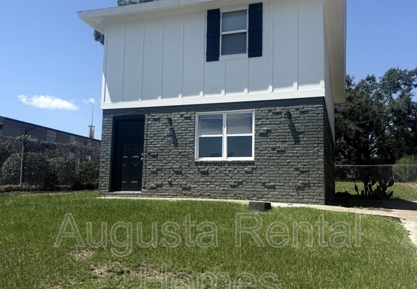 2511 Cascade  Drive