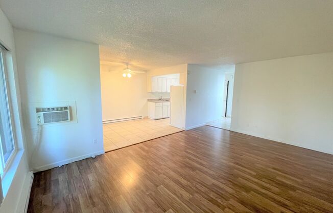 2 beds, 1 bath, 1,014 sqft, $1,995, Unit 48