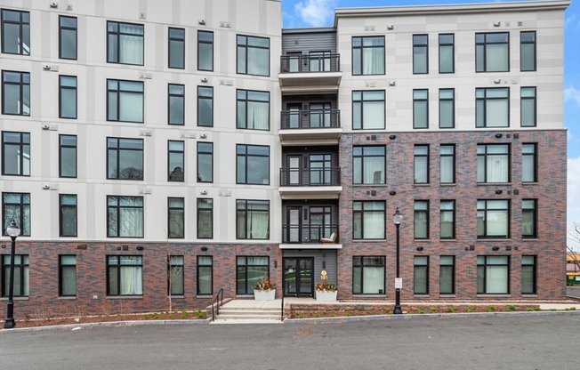 Studio, 1 bath, 531 sqft, $2,800, Unit 617