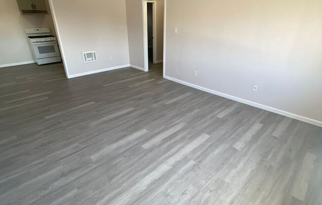 261 Lester Ave