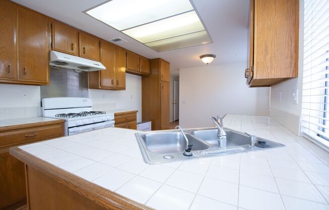 11147 Countryview Drive- Rancho Cucamonga, CA 91730 SFH For Rent