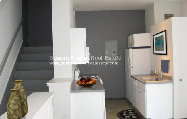 160 East Berkeley St. #519