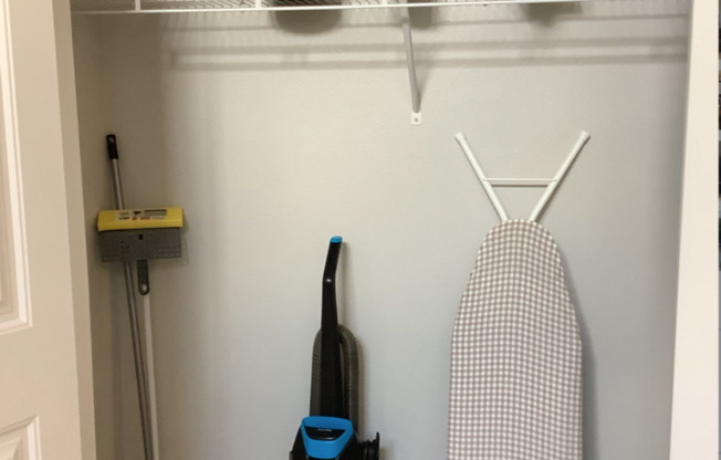 3 beds, 2.5 baths, 1,404 sqft, $5,640, Unit 1430-105