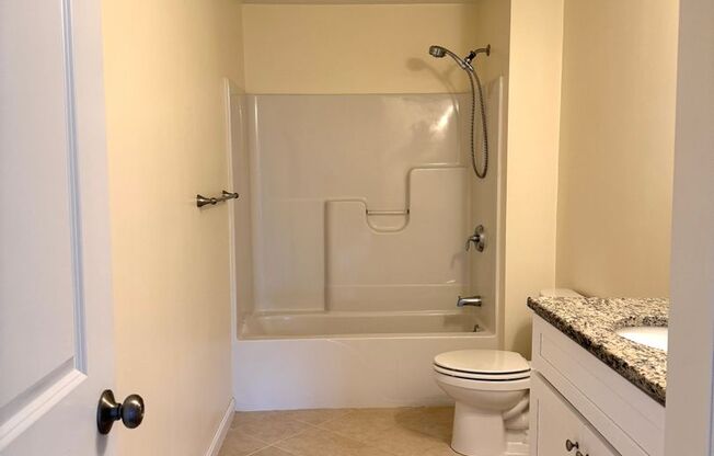 2 beds, 1 bath, $1,582, Unit Unit 305-A