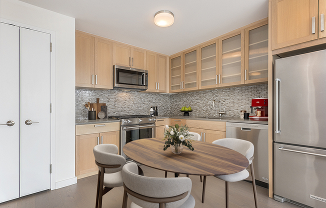 2 beds, 2 baths, 78,840 sqft, $6,028, Unit 3B