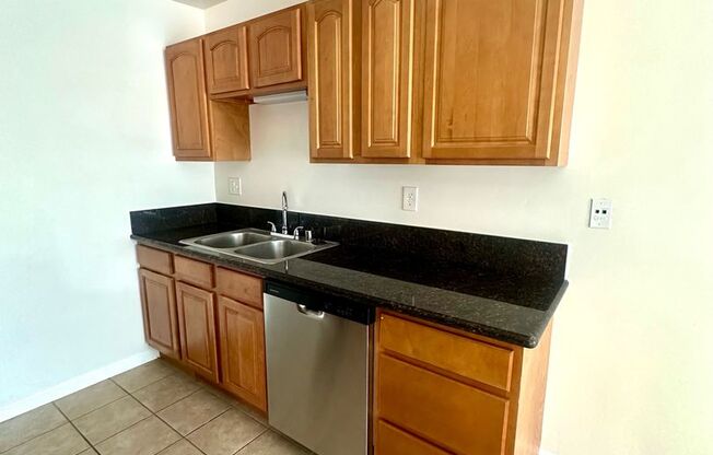 2 beds, 1 bath, 918 sqft, $2,945, Unit 045