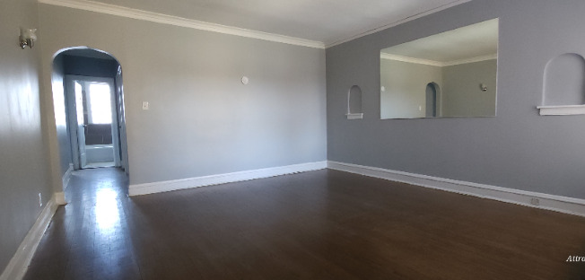 8010 S EBERHART