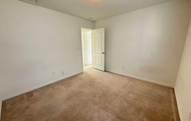 GORGEOUS 2-STORY HOME IN THE VISTAS