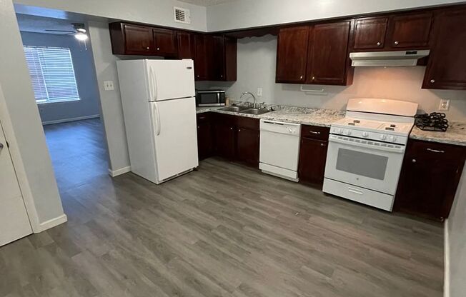 2 beds, 1.5 baths, $795, Unit F-6