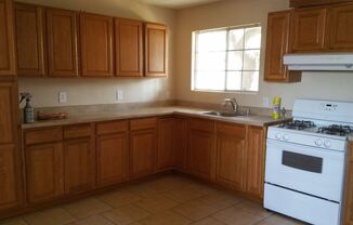 3115 E Mckenzie