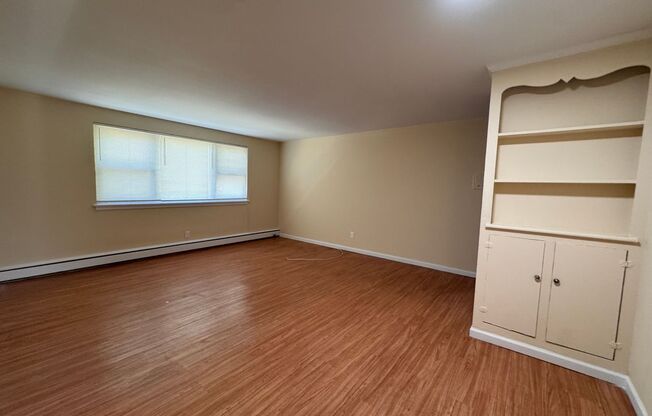 1 bed, 1 bath, 610 sqft, $1,050, Unit G311
