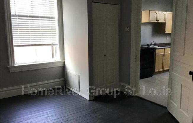 2 beds, 1 bath, 1,177 sqft, $925