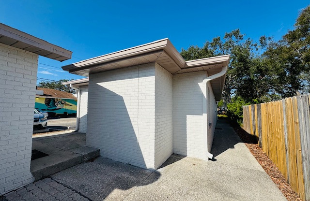 113 NE LINCOLN CIR N