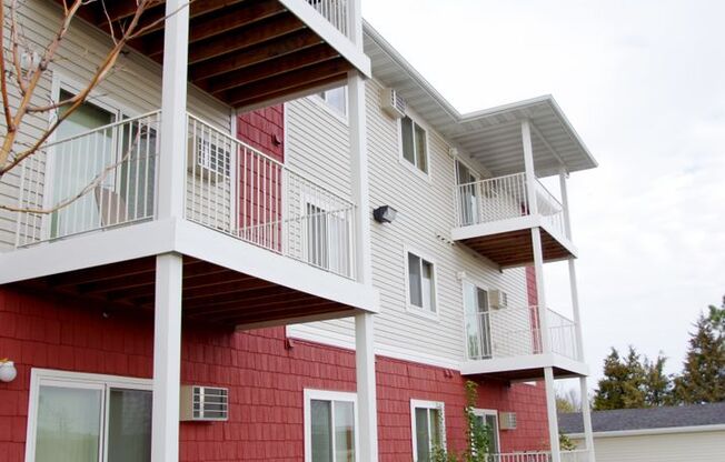 1 bed, 1 bath, 918 sqft, $1,355, Unit 1834-127